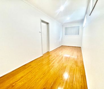 COSY 4 BEDROOM RENOVATED HOME - Photo 1