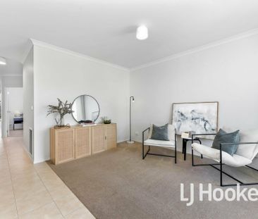 Modern Four Bedder In Cardinia Grove! - Photo 2