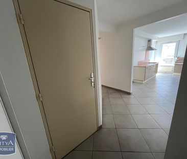 Location Appartement 3 pièces 90m² MACON 71000 - Photo 5