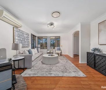 Spacious Family Home in Quiet Smithfield Cul-de-Sac - Photo 2