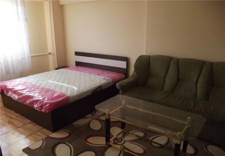 Spre inchiriere o garsoniera zona Favorit - Fotografie 2