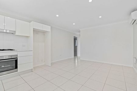 Spacious private granny flat with water included - Photo 3