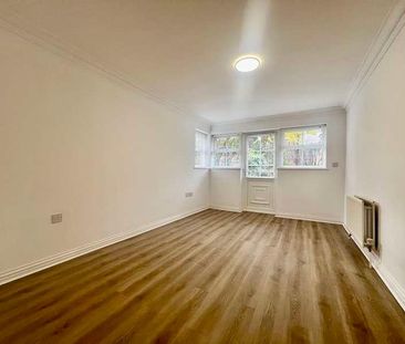 Stirling Avenue, Pinner, HA5 - Photo 4