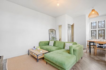 2 Bed Flat, Holt Gardens, SW17 - Photo 2