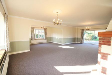 5 bedroom detached house to rent - Photo 3