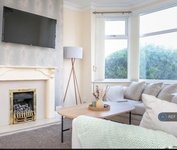 3 bedroom end of terrace house to rent - Photo 4