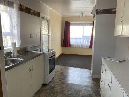 42A Egmont Street, Hawera - Photo 4