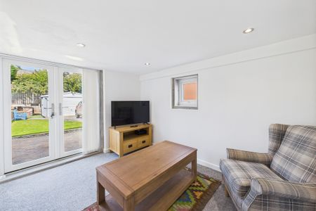 23 Seagrave Road, S12 - Photo 3