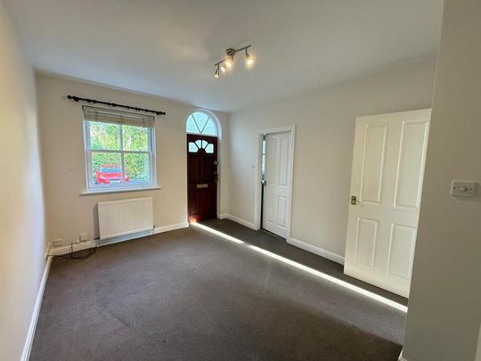 2 bedroom ground floor flat to rent - Photo 1