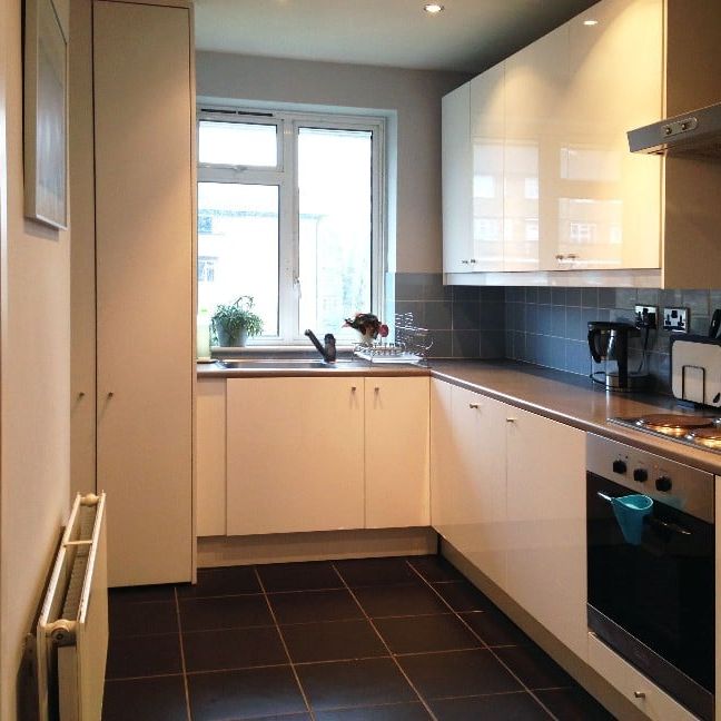 1 Bed Flat, Devonshire Road, W4 - Photo 1