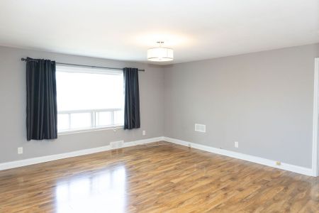 For Lease - 544 Ontario Street, St. Catharines, Ontario - Photo 3