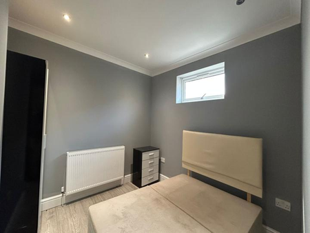 Old Bath Road, Berkshire, SL3 - Photo 5