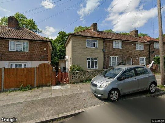 Room in a Shared House, Downderry Road, BR1 - Photo 1