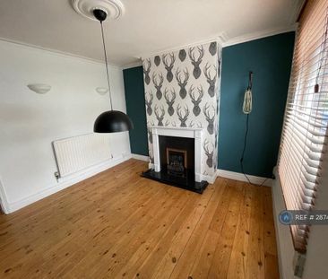 2 bedroom terraced house to rent - Photo 2