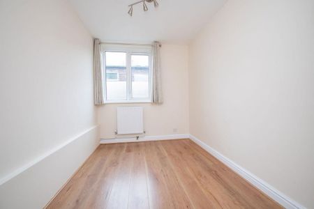 4 bedroom maisonette to rent - Photo 2