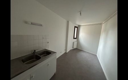 Location Appartement 3 pièces 77 m² La Châtre - Photo 5