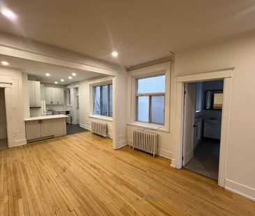 Recently Renovated 4½ Apartment Available - A louer • For Rent - Photo 4