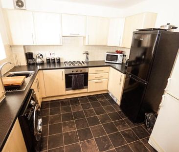 2 bedroom apartment to rent - Photo 5