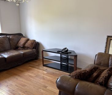 Maison à étages à Montréal (Pierrefonds-Roxboro) - Photo 2