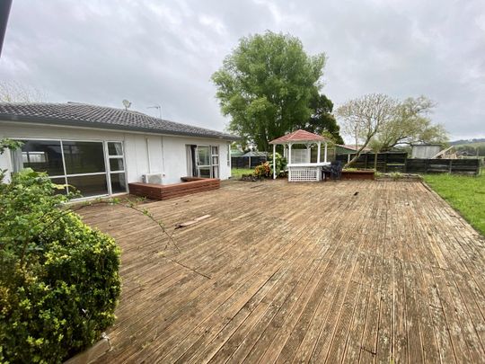 Property Management191 Postman Road, Dairy Flat - House for Rent - Photo 1