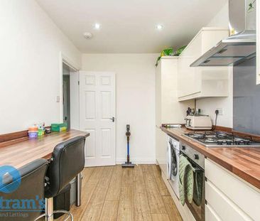 Bronte Court, Arboretum, NG7 - Photo 4