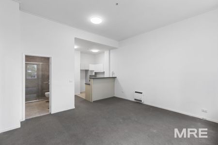 13/562 Little Bourke Street, Melbourne - Photo 2