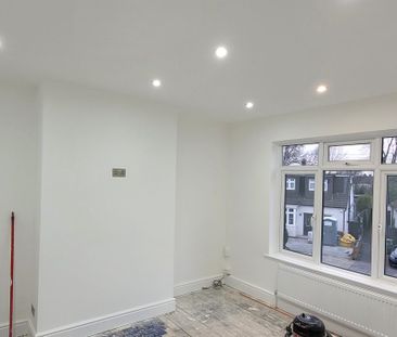 Hillview Avenue Hornchurch RM11 - Photo 6