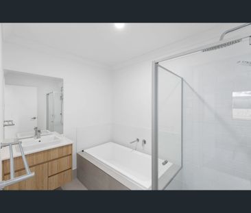 1/29 Soe Street, Redbank, Qld 4301 - Photo 6