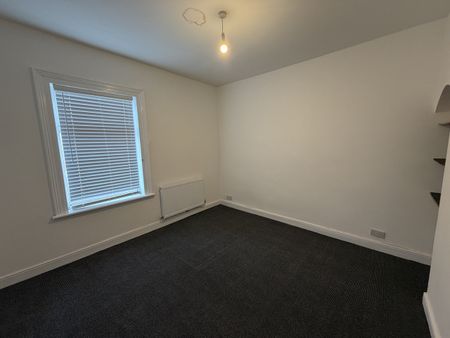 2 Bed Terraced House, Cobden St, M9 - Photo 5