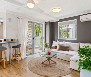 1 Bedroom Unit Opposite Coolum Beach - Photo 1