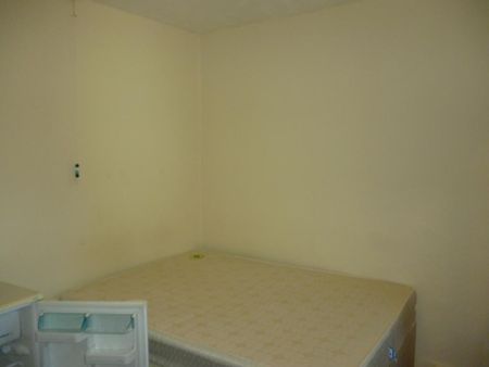 5 bedroom terraced house to rent - Photo 2