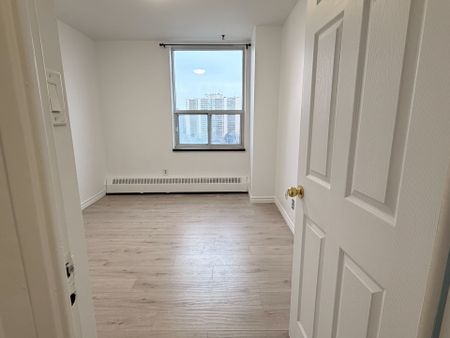 For Lease - 31 Four Winds Drive Unit# 803, Toronto, Ontario - Photo 5