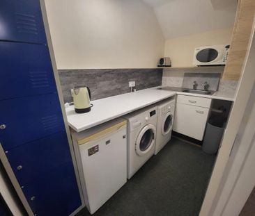 1 bedroom house of multiple occupation to rent - Photo 5