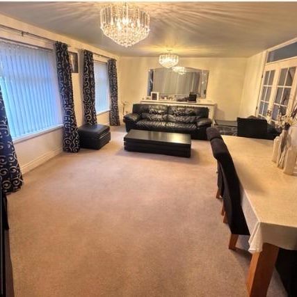 4 bedroom house to rent - Photo 1