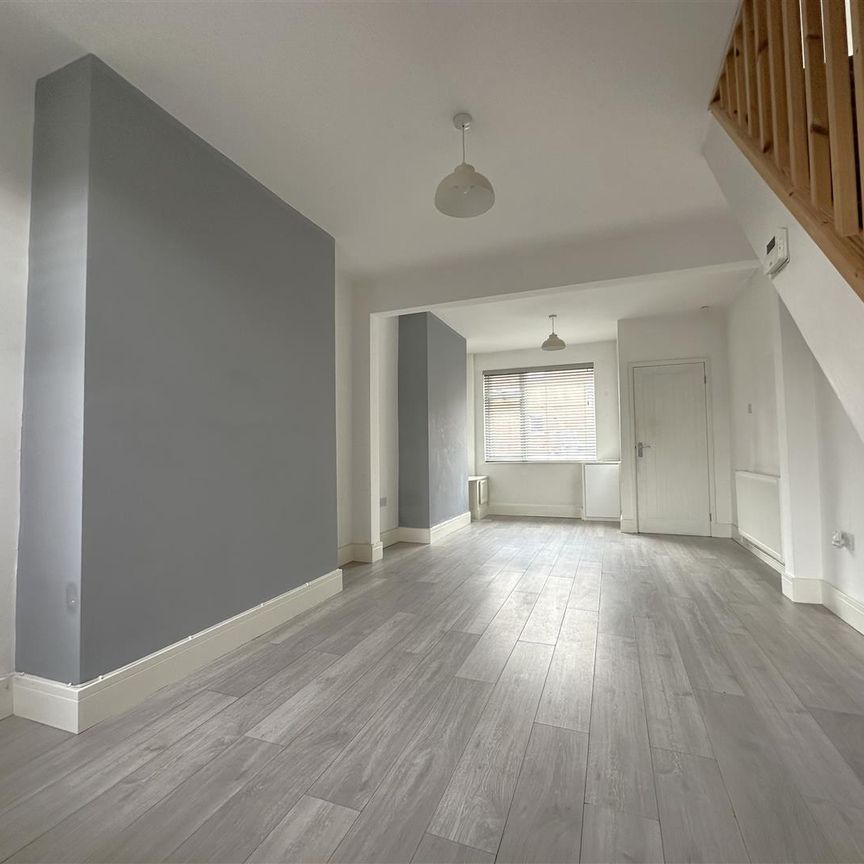 Price Street, Birkenhead - Photo 1