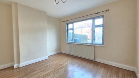 3 bedroom semi-detached house to rent - Photo 2