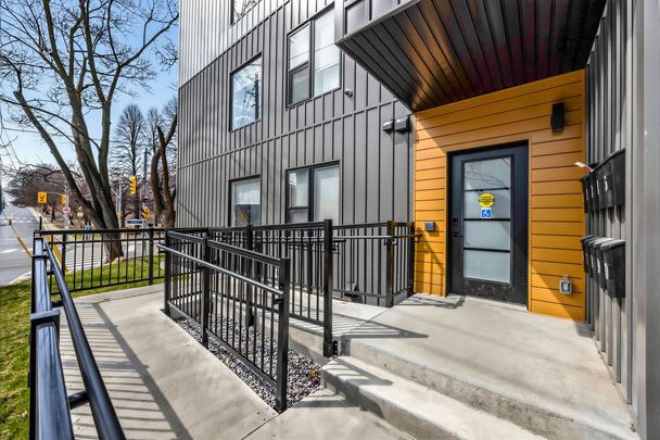 For Lease - 148 Glenlake Avenue Unit# 3, Toronto, Ontario - Photo 1