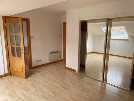 2 bedroom apartment to rent - Photo 4