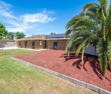 Immaculate South Shepparton Residence - 2 Living Areas! - Photo 3