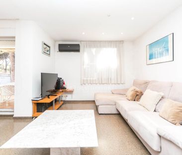 Excellent 5 Bedroom house / villa for rent in Gavà Mar, Barcelona - Photo 1