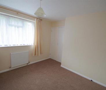 2 bedroom end of terrace house to rent - Photo 5
