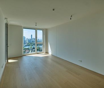 Neubau Erstbezug - mit umfassendem Blick aus dem 24. Stock auf die ... - Photo 1