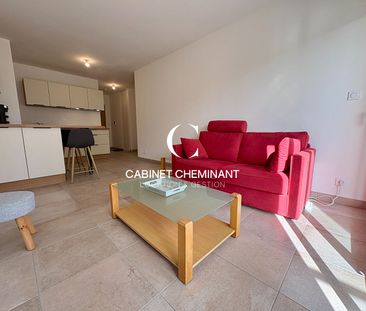Location Appartement 2 pièces 45m² - Photo 2