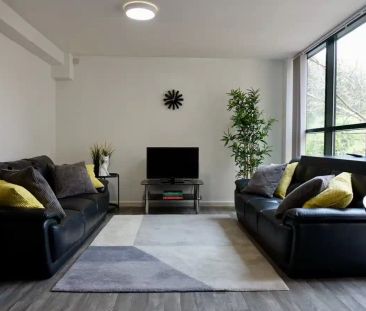 Large Ensuite - Photo 1