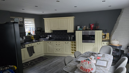 1 bedroom in a house share to rent - Photo 5