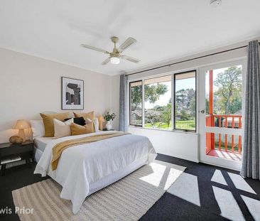 Parkside Living - Renovated 3 Bedroom Townhouse Moments from Everyt... - Photo 4