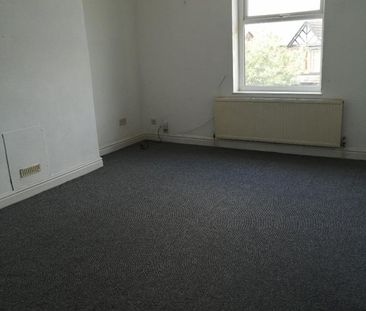 1 Bed Flat, Grange Mount, CH43 - Photo 2