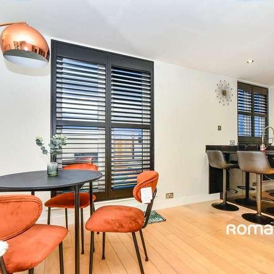 Sanford Street, Swindon, Wiltshire, SN1 - Photo 1