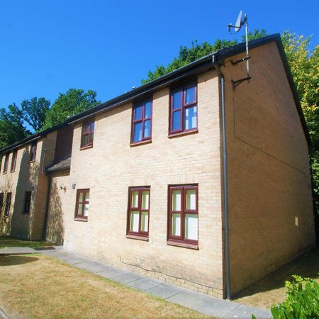 Abenberg Way, Hutton, Brentwood, CM13 - Photo 4