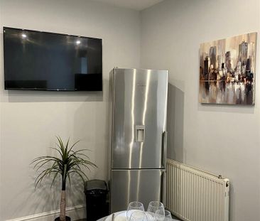 1 bed house share to rent in Coal Clough Lane, Burnley, BB11 - Photo 4